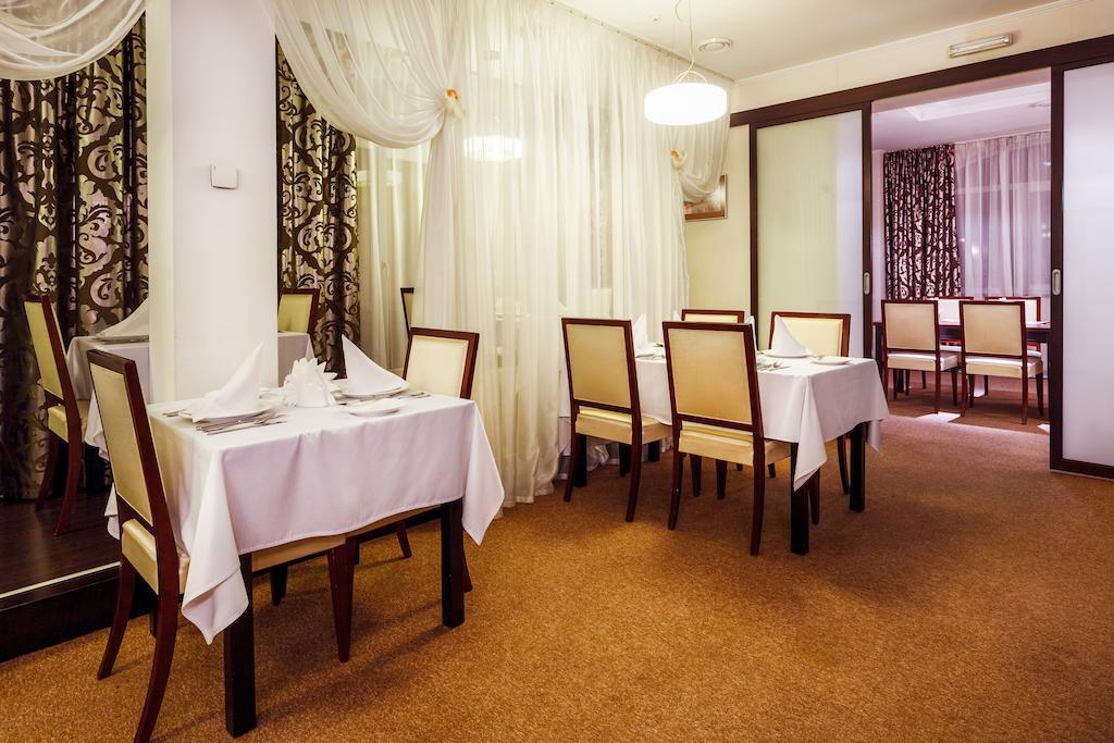 Victoria Hotel Kharkiv Exterior photo