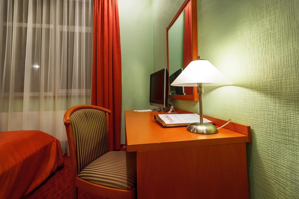 Victoria Hotel Kharkiv Room photo