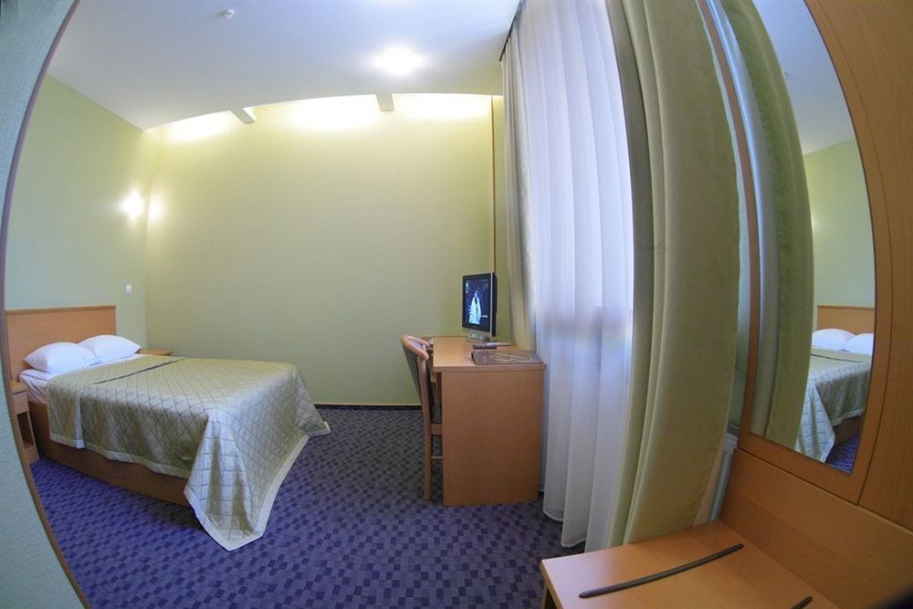 Victoria Hotel Kharkiv Exterior photo